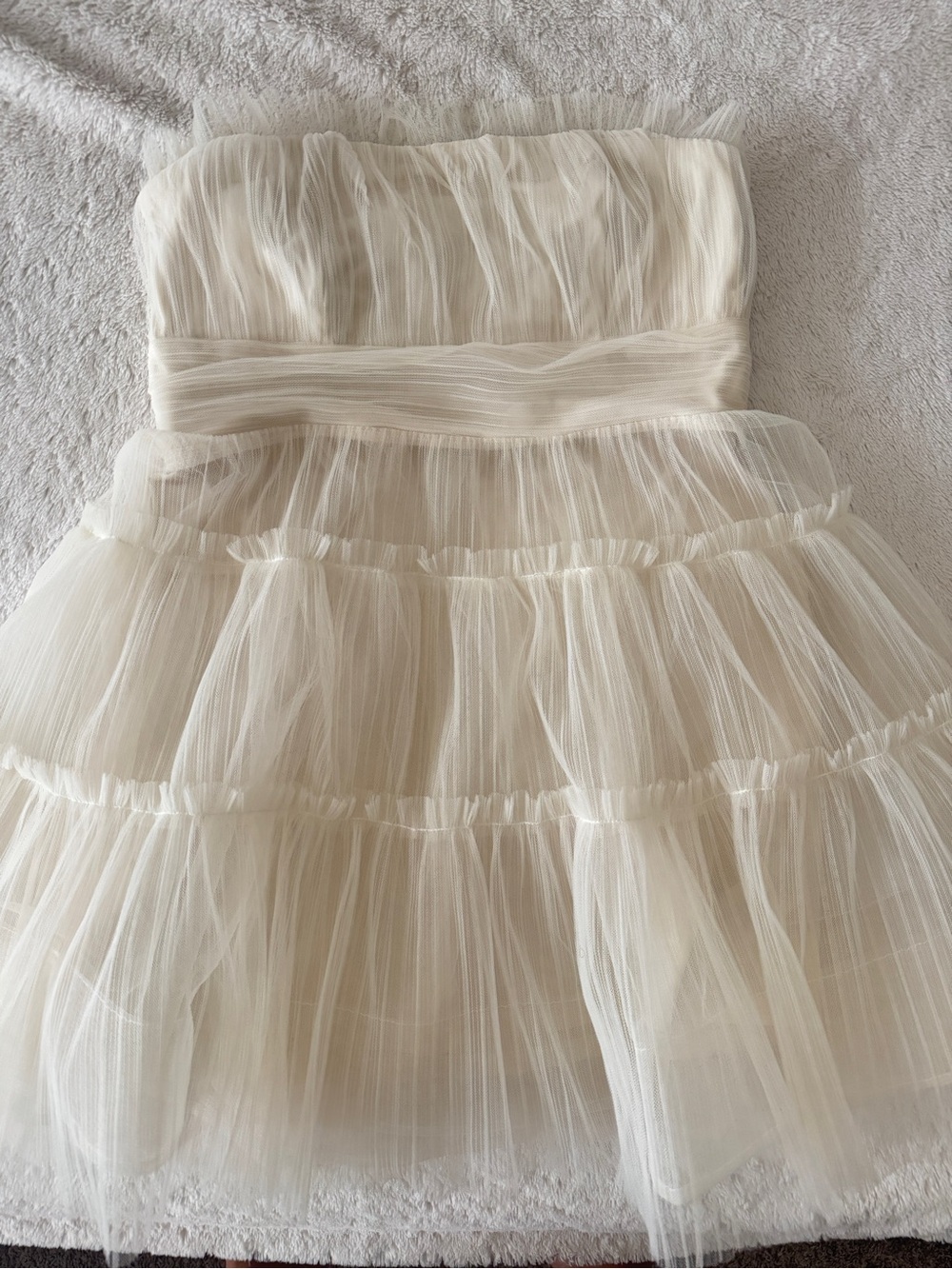 Francesca's Collections Cream Strapless Tulle Party Dress